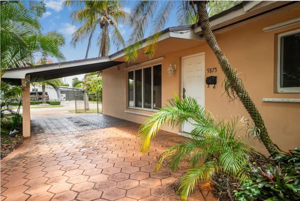 9875 SW 83rd St, Unincorporated Dade County, Florida 33173, image 1