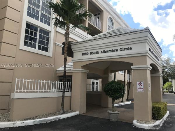 University Inn, 1280 S Alhambra Cir #2119, Coral Gables, Florida 33146, image 2