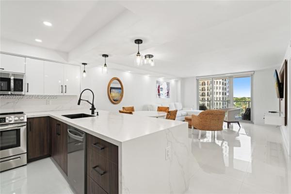 Arlen Beach, 5701 Collins Ave #503, Miami Beach, Florida 33140, image 1