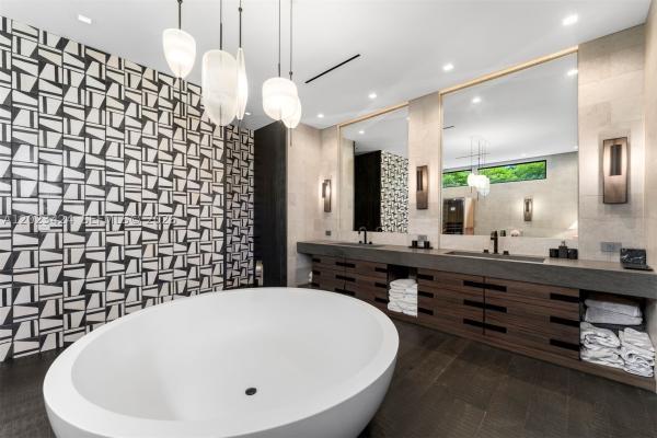 Cocoplum, 132 Paloma Dr, Coral Gables, Florida 33143, image 1