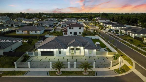 13305 SW 190th Ter, Unincorporated Dade County, Florida 33177, image 1