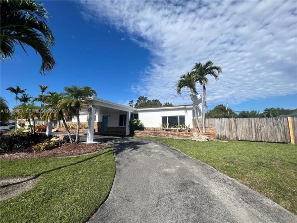 14500 SW 98th Ave, Unincorporated Dade County, Florida 33176, image 1