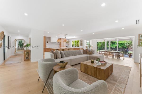 Merion Park Manor, 7350 SW 65th Ave, South Miami, Florida 33143, image 2