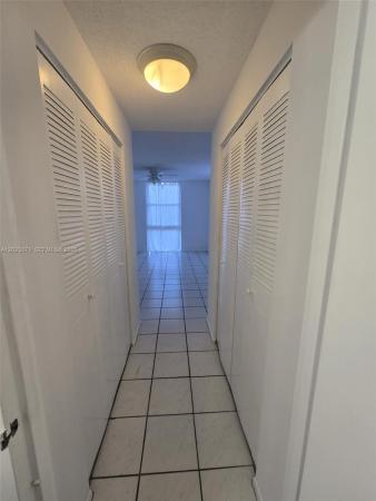 Woodside, 16950 W Dixie Hwy #B320, North Miami Beach, Florida 33160, image 1