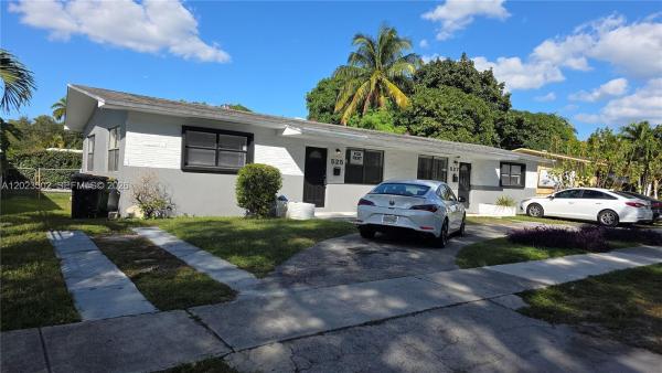 Bellwood Homesites, 525 NE 132nd Ter, North Miami, Florida 33161, image 1