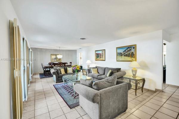 8521 SW 86th Ct, Unincorporated Dade County, Florida 33143, image 2