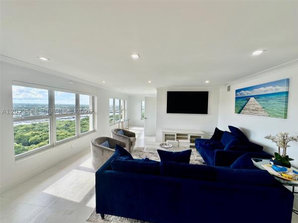 Carlton Tower, 3000 E Sunrise Blvd #PH-G, Fort Lauderdale, Florida 33304, image 1