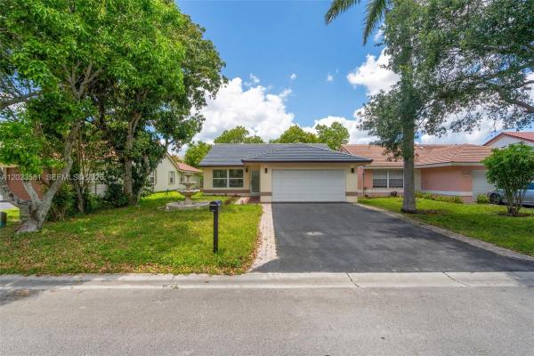 Vestal, 2828 NW 95th Ave, Coral Springs, Florida 33065, image 2