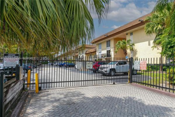 8550 SW 109th Ave #5-119, Unincorporated Dade County, Florida 33173, image 3