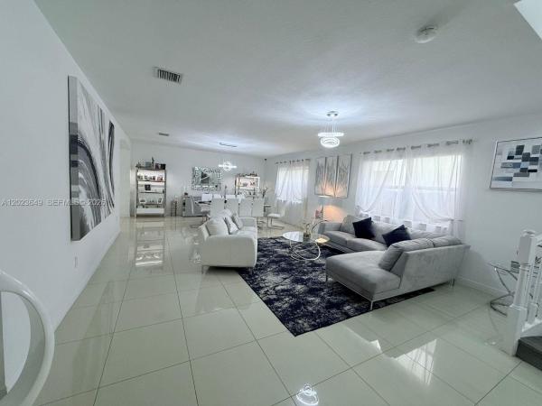 Grand Bay Estates, 9907 NW 87th Ter, Doral, Florida 33178, image 2