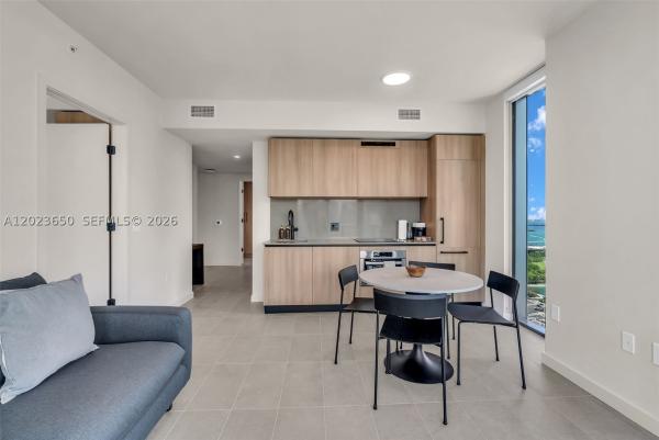 121 NE 5th St #3401, Miami, Florida 33132, image 3
