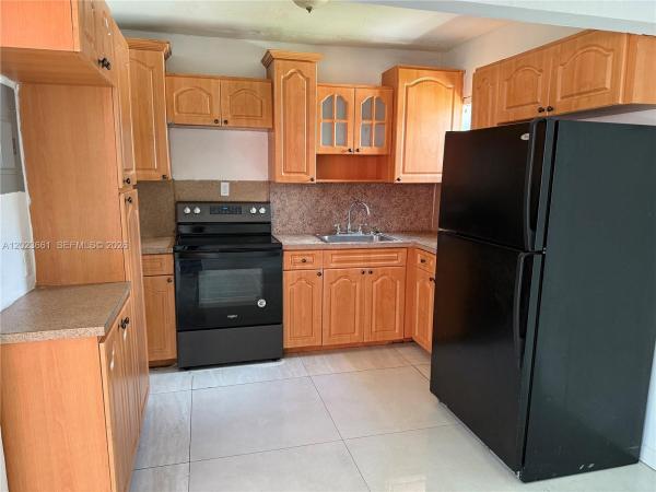 Hyde Park, 3810 SW 25th St #1, West Park, Florida 33023, image 2