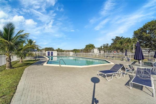 Fairways Of Tamarac, 8405 NW 61st St #D207, Tamarac, Florida 33321, image 2