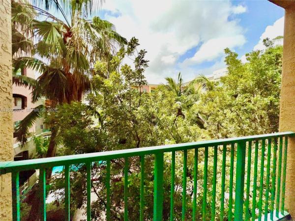 Valencia, 6001 SW 70th St #454, South Miami, Florida 33143, image 1