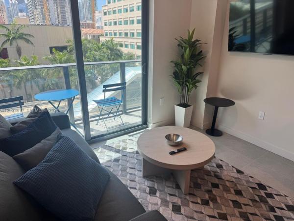 121 NE 5th St #2102, Miami, Florida 33132, image 1