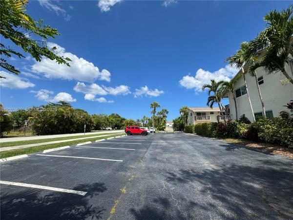1910 NE 5th St #107, Deerfield Beach, Florida 33441, image 2