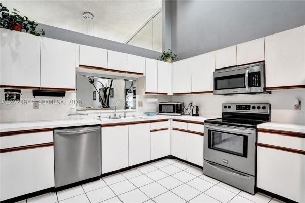 La Mirage, 3273 W Inverrary Blvd W, Lauderhill, Florida 33319, image 1