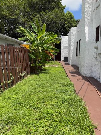 Floral Park, 1727 NW 50th St, Miami, Florida 33142, image 1