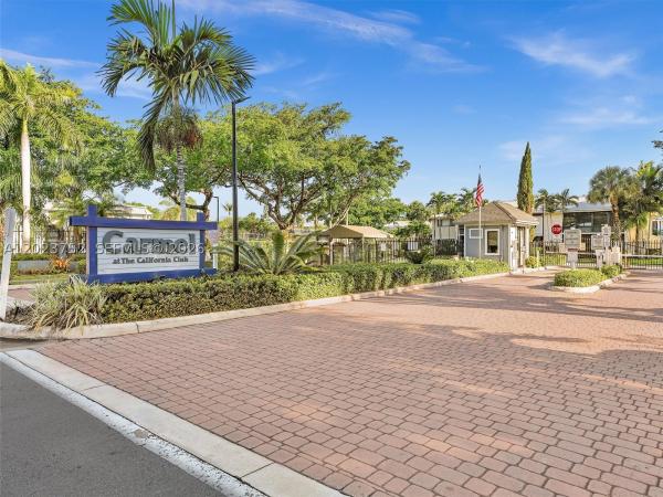 831 NE 199th St #101-34, Unincorporated Dade County, Florida 33179, image 1