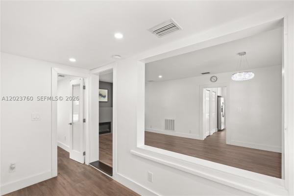 Tamiami Place, 900 Tangier St, Coral Gables, Florida 33134, image 1