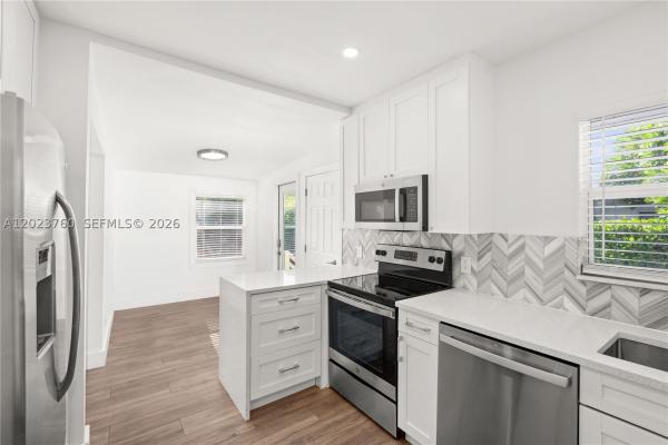 Tamiami Place, 900 Tangier St, Coral Gables, Florida 33134, image 2
