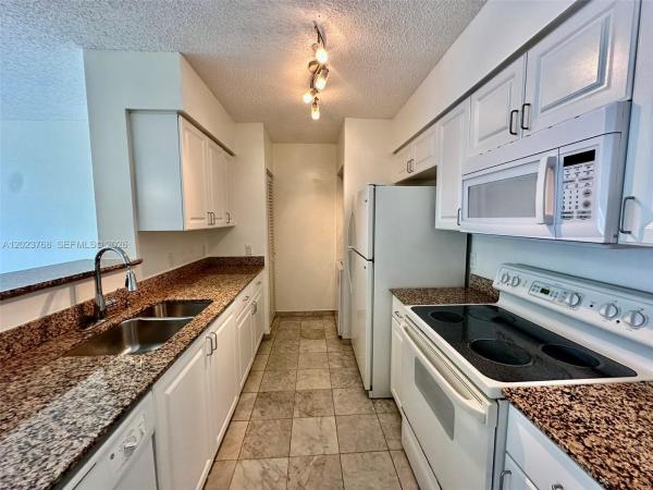 The Mark On Brickell, 1155 Brickell Bay Dr #905, Miami, Florida 33131, image 1