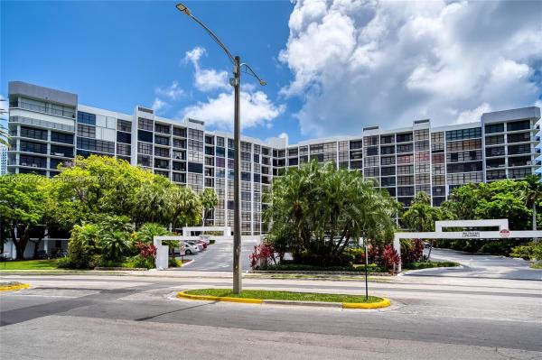 Towers Of Oceanview South, 600 SW Parkview Dr #505, Hallandale Beach, Florida 33009, image 2
