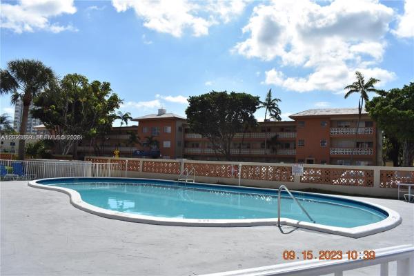 Sutton House, 11840 NE 19th Dr #14, North Miami, Florida 33181, image 1
