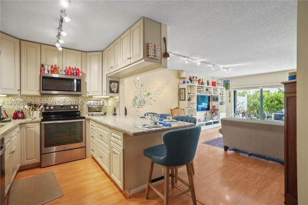 21300 San Simeon Way #N-5, Unincorporated Dade County, Florida 33179, image 1