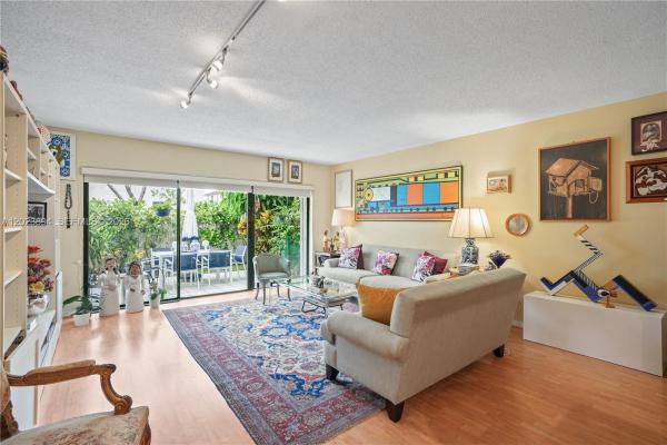 21300 San Simeon Way #N-5, Unincorporated Dade County, Florida 33179, image 1