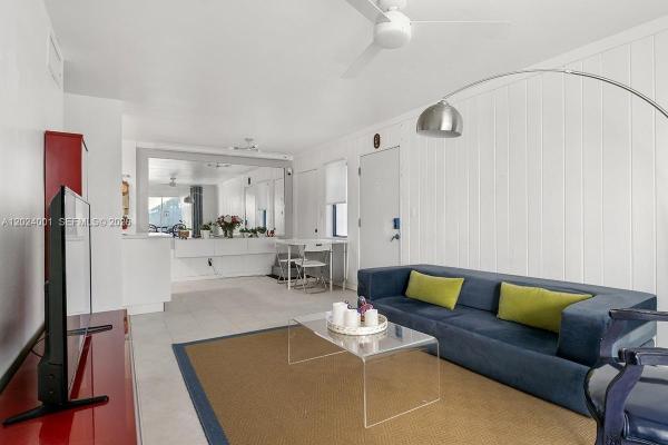Casa Granada, 8701 SW 141st St #L5, Palmetto Bay, Florida 33176, image 1