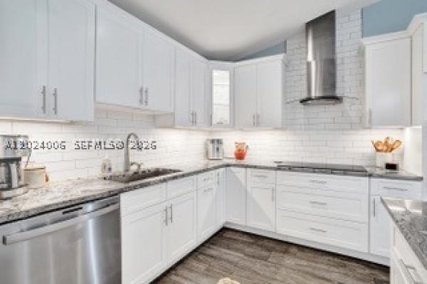 Orange Tree Lakes, 1020 SW 124th Way, Davie, Florida 33325, image 1