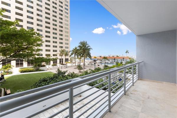 One Miami East, 335 S Biscayne Blvd #802, Miami, Florida 33131, image 1