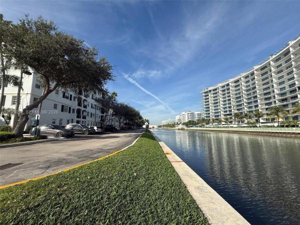 Village By The Bay, 3215 NE 184th St #14109, Aventura, Florida 33160, image 2