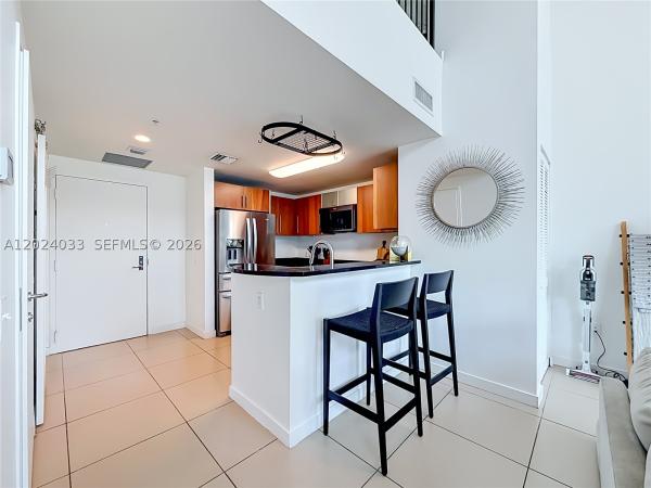 Met 1, 300 S Biscayne Blvd #L-1016, Miami, Florida 33131, image 1