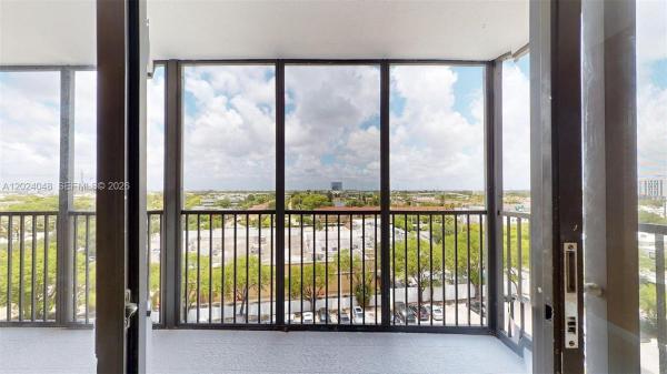 Bonavida, 20100 W Country Club Dr #801, Aventura, Florida 33180, image 1