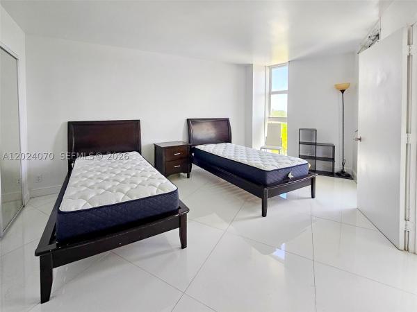 Arlen House East, 100 Bayview Dr #722, Sunny Isles Beach, Florida 33160, image 1