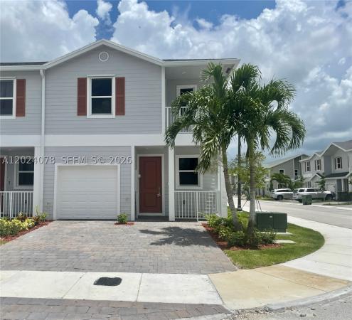 Hamilton Place, 906 SE 17th St, Homestead, Florida 33034, image 2
