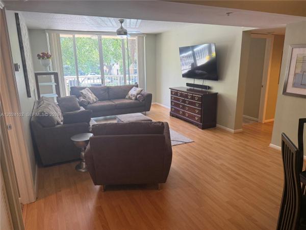 Sheridan Beach Club, 619 E Sheridan St #203, Dania Beach, Florida 33004, image 3