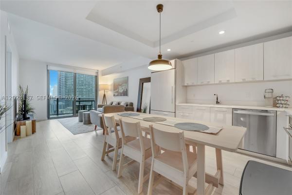 Brickell Heights East, 45 SW 9th St #1905, Miami, Florida 33130, image 2