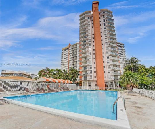 1301 NE Miami Gardens Dr #813W, Unincorporated Dade County, Florida 33179, image 1