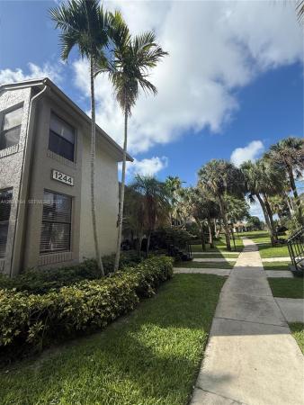 Villas At Meadow Lakes, 1244 S Military Trl #711, Deerfield Beach, Florida 33442, image 2
