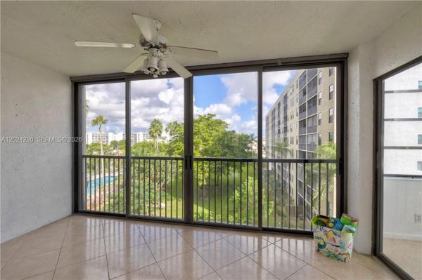 Le Club At Cypress Bend, 2205 S Cypress Bend Dr #508, Pompano Beach, Florida 33069, image 1