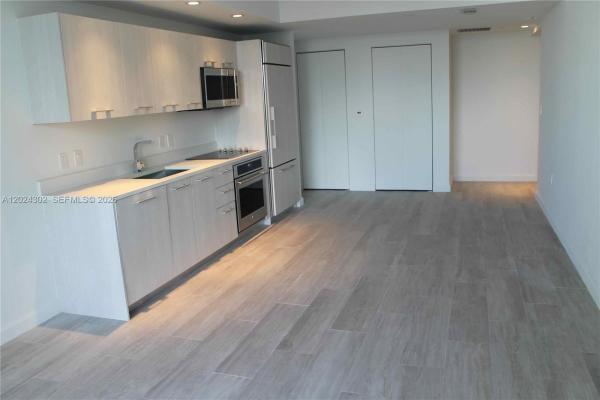 Brickell Heights East, 45 SW 9th St #2109, Miami, Florida 33130, image 1