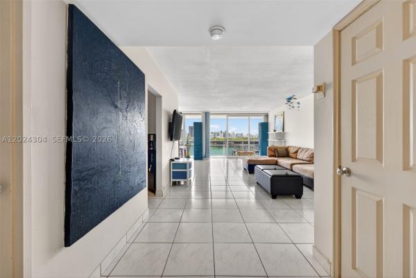 King Cole, 900 Bay Dr #606, Miami Beach, Florida 33141, image 3