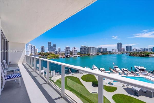 King Cole, 900 Bay Dr #606, Miami Beach, Florida 33141, image 1