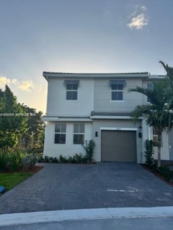 Merrick Square, 247 SW 169th Ln, Pembroke Pines, Florida 33027, image 1