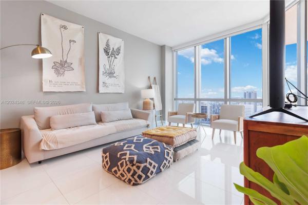 Paramount Miami Worldcenter, 851 NE 1st Ave #3006, Miami, Florida 33132, image 1