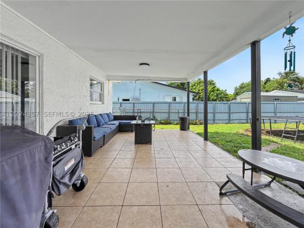 16912 SW 107th Pl, Unincorporated Dade County, Florida 33157, image 3