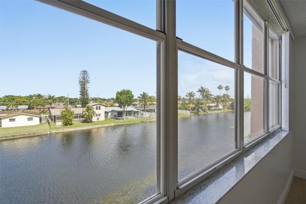 Sunrise Lakes 4, 2521 NW 104th Ave #302, Sunrise, Florida 33322, image 1
